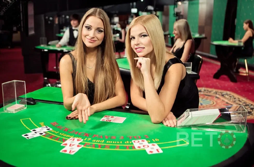 Permainan kasino live terlihat pada layar perangkat mobile